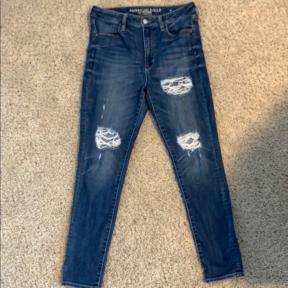 American Eagle high rise begging